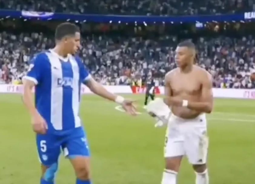 Cầu thủ La Liga bị chỉ trích vì 'hành động lạ' với Mbappe-532948